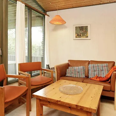 Three-bedroom Holiday In Norre Nebel 15 * Lønne Hede
