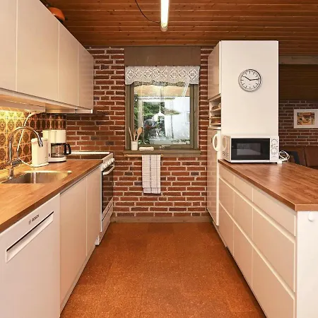 Three-bedroom Holiday In Norre Nebel 15
